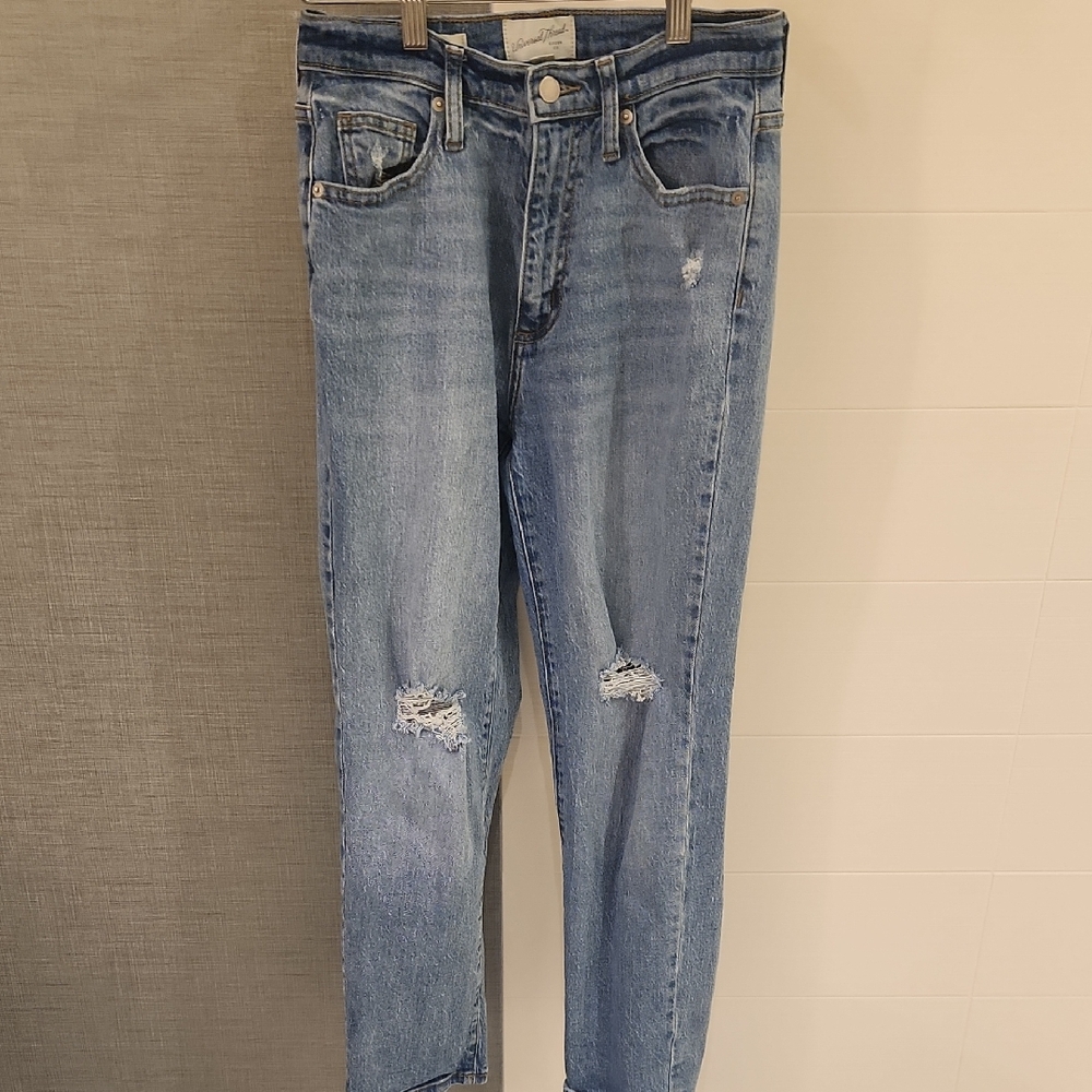 Universal Thread Light Blue Distressed Jeans High Rise 90S Slim Straight Leg
